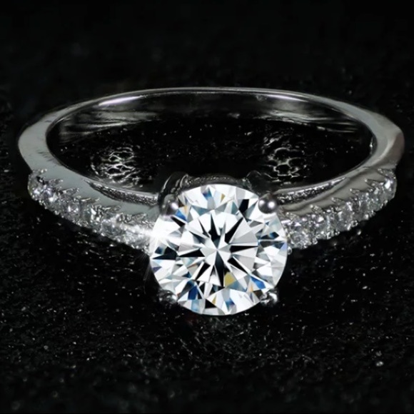 925 Sterling silver diamond engagement ring - Picture 4 of 6